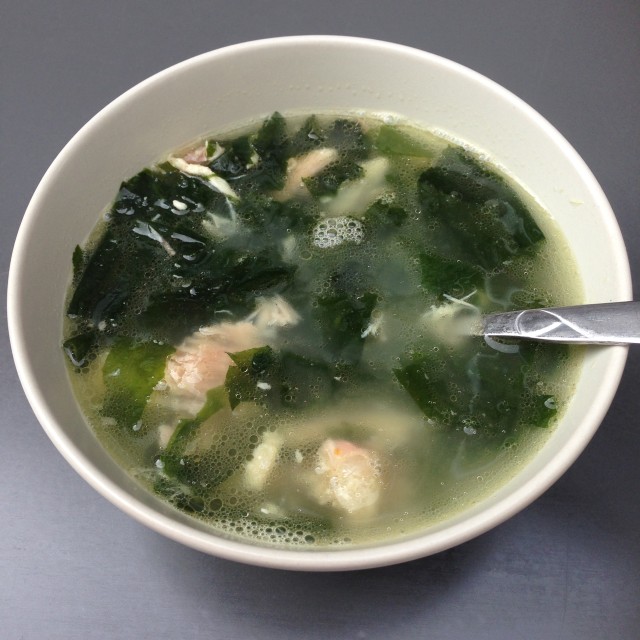 Chicken seaweed soup